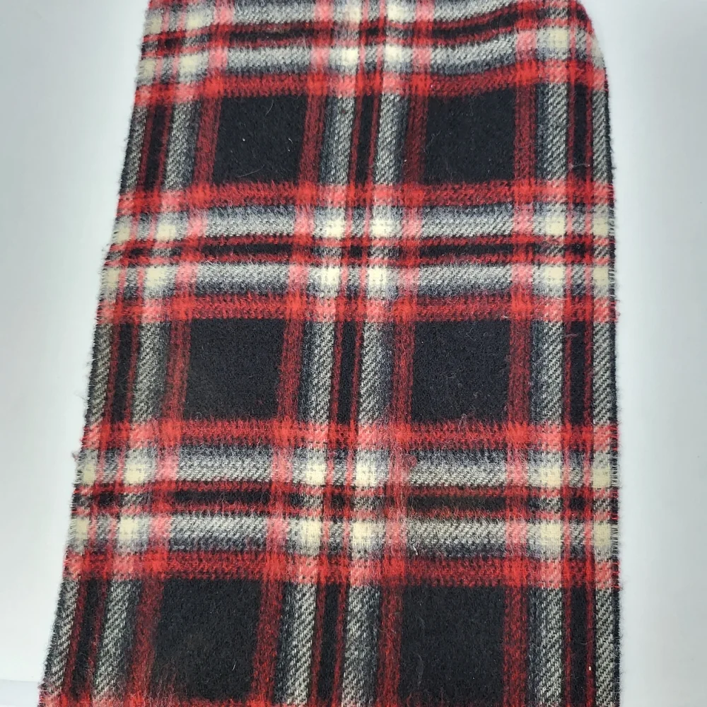 NWOT Chaps Plaid Scarf Italy Made Black Red Tan Fringe‎ Winter Lightweight Warm
